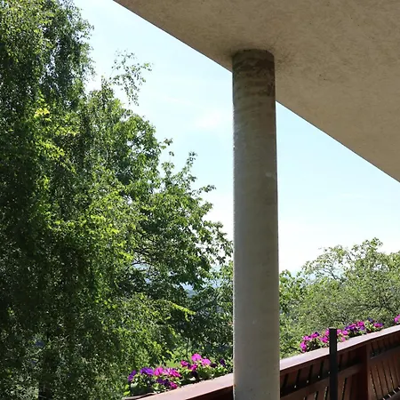 Gaestezimmer Weisch * ליוצכאך