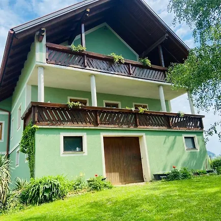 Gaestezimmer Weisch ליוצכאך