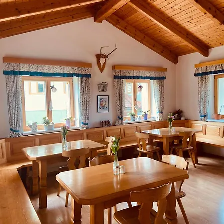 Gaestezimmer Weisch דירה