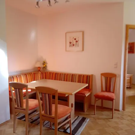 Gaestezimmer Weisch *